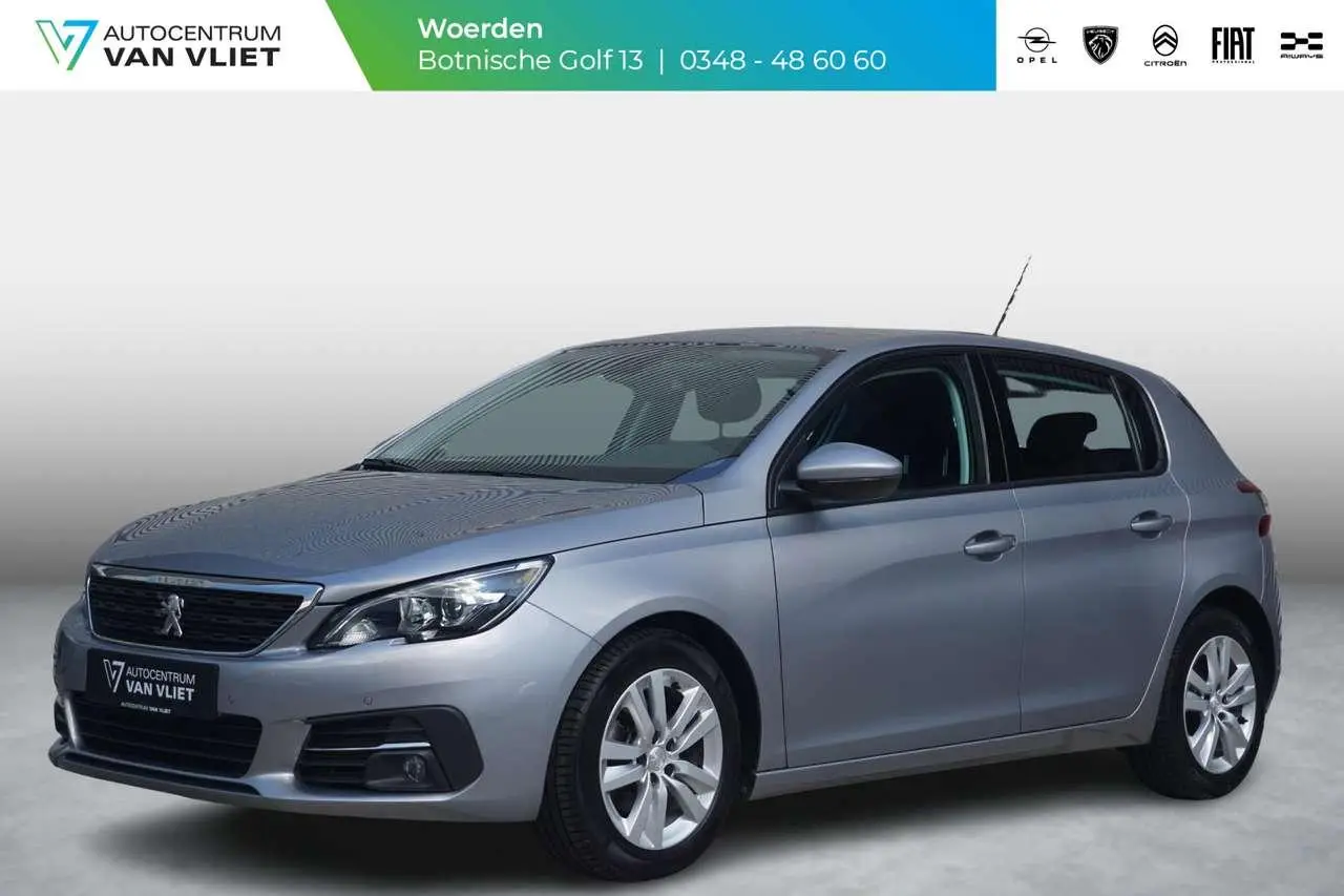 Photo 1 : Peugeot 308 2018 Petrol