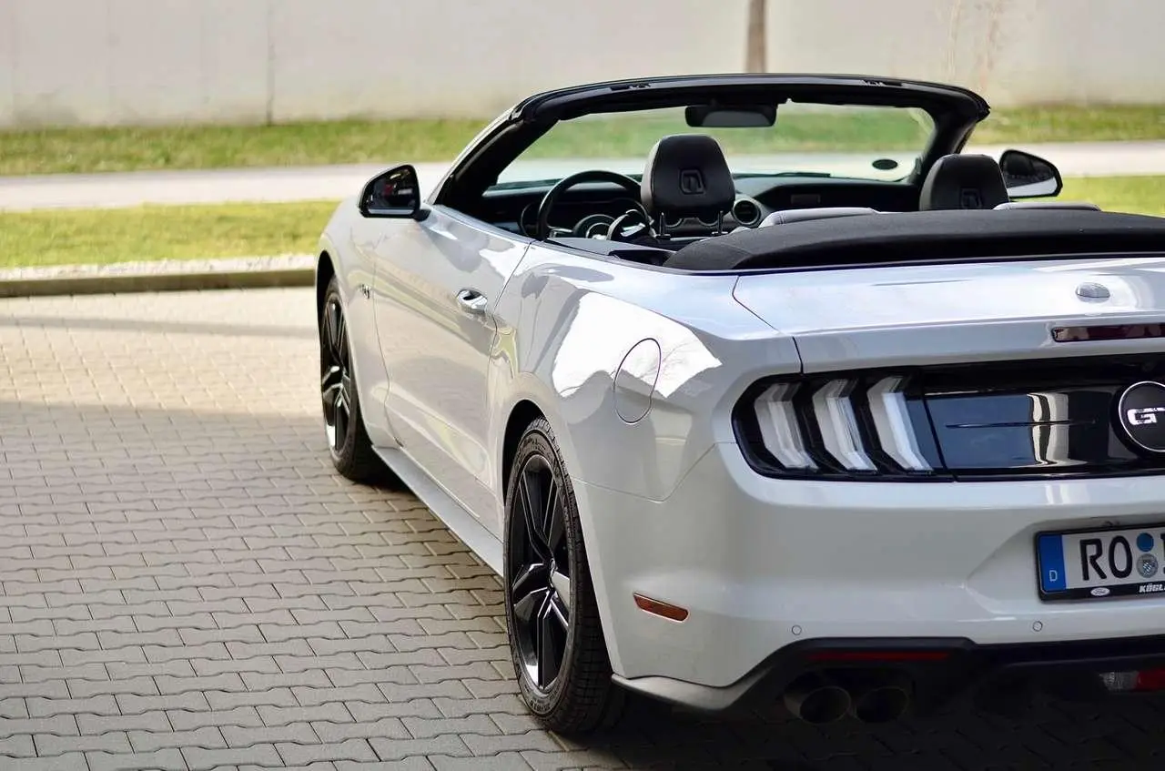 Photo 1 : Ford Mustang 2019 Essence