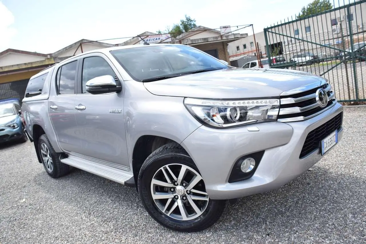 Photo 1 : Toyota Hilux 2020 Diesel