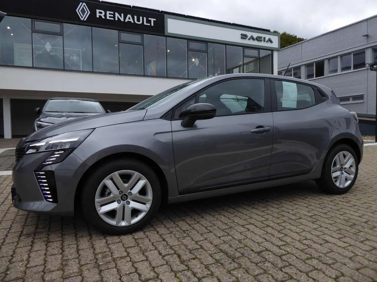 Photo 1 : Renault Clio 2024 Petrol