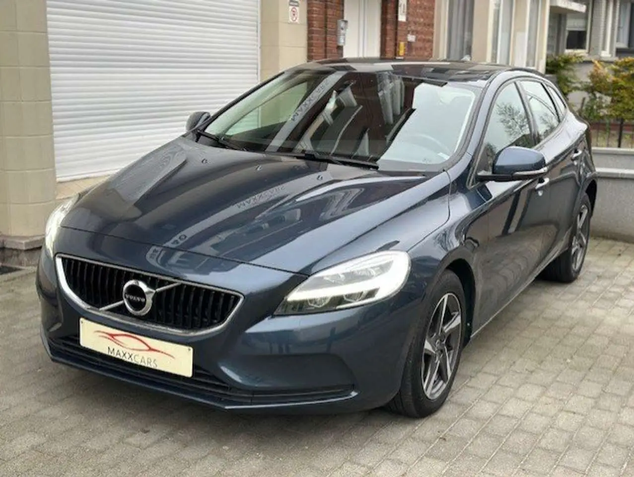 Photo 1 : Volvo V40 2018 Diesel