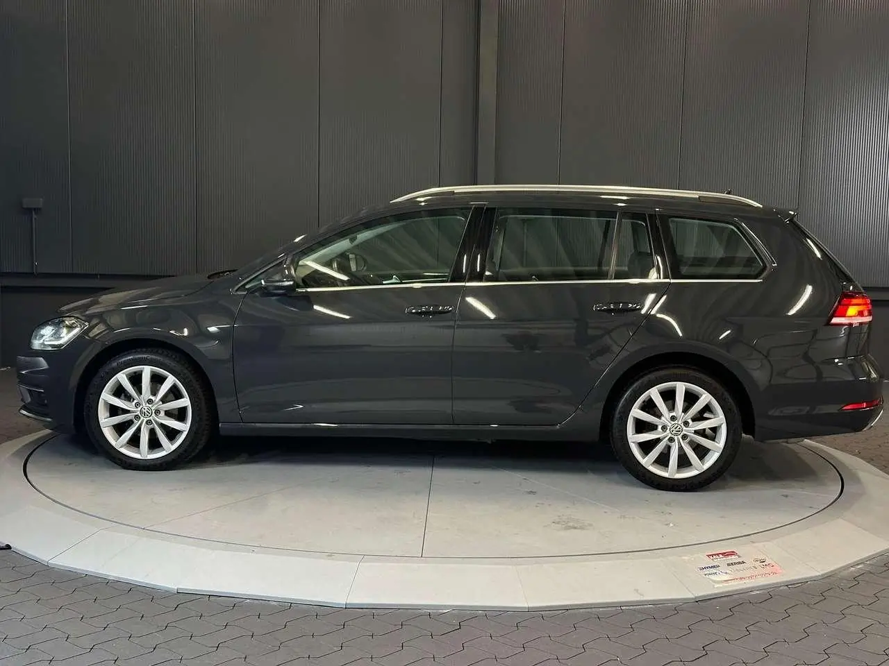 Photo 1 : Volkswagen Golf 2019 Diesel