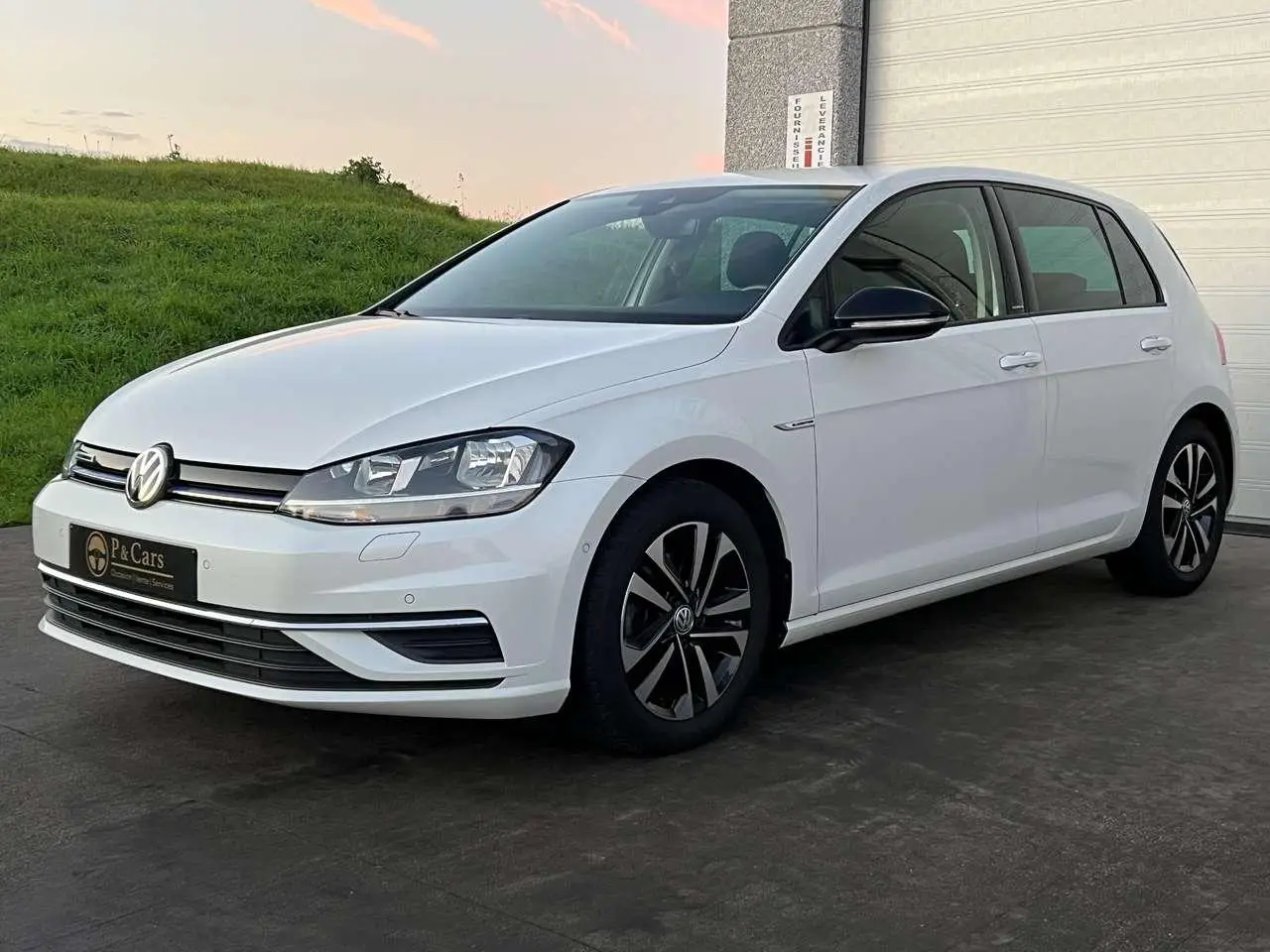 Photo 1 : Volkswagen Golf 2019 Petrol