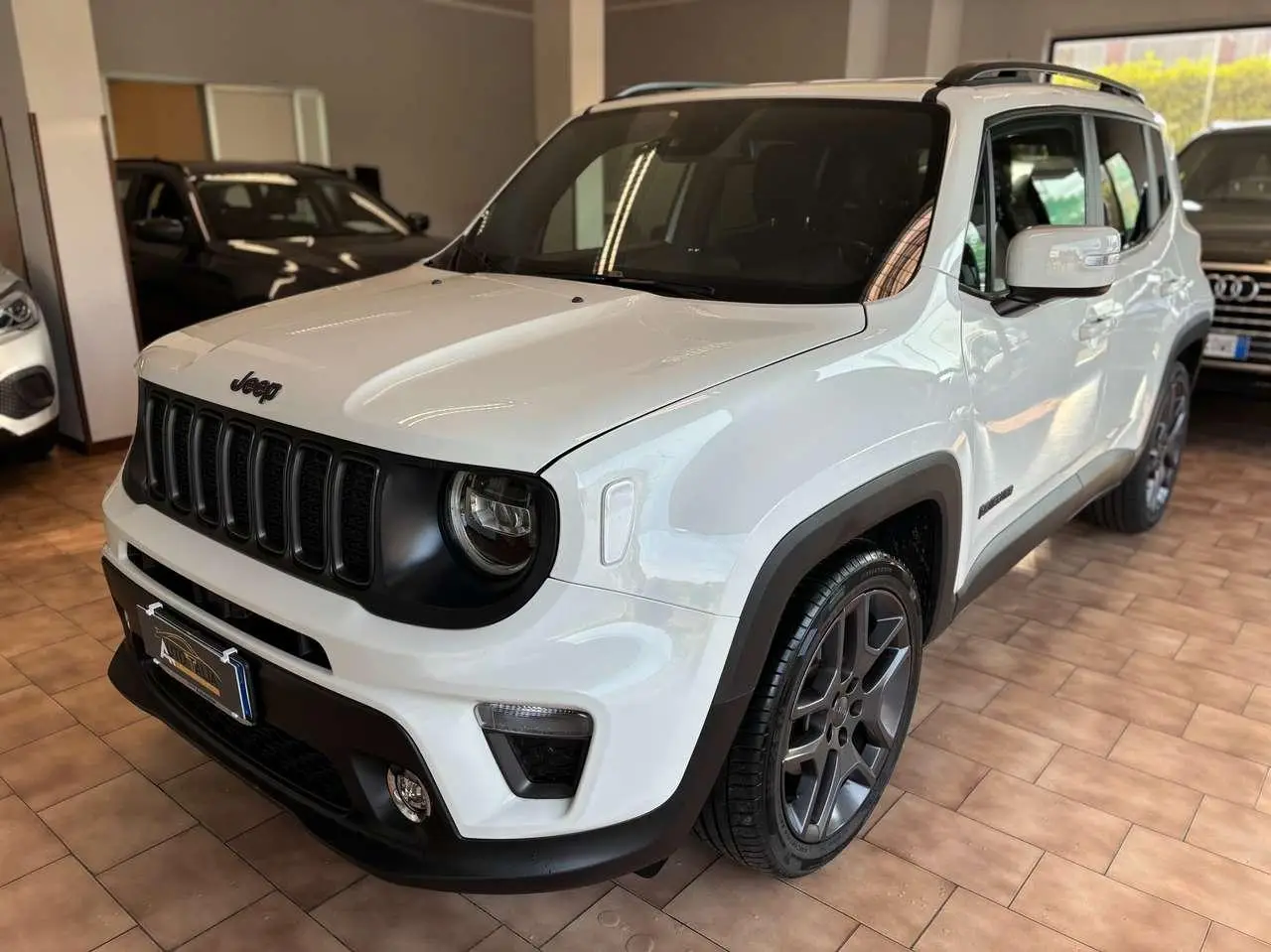 Photo 1 : Jeep Renegade 2019 Essence