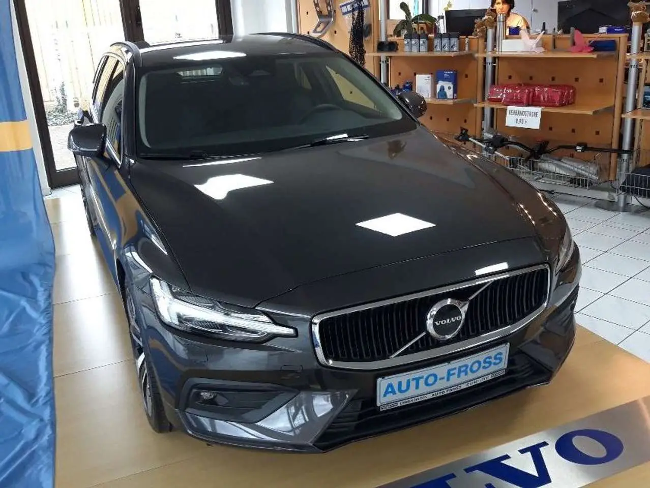 Photo 1 : Volvo V60 2022 Diesel