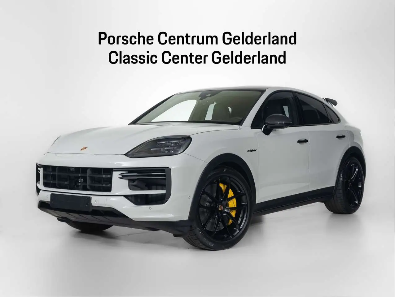 Photo 1 : Porsche Cayenne 2024 Hybrid