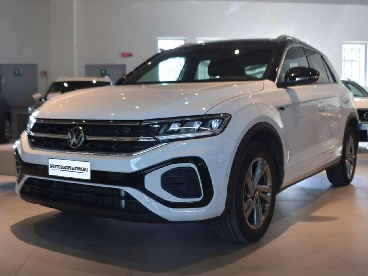 Photo 1 : Volkswagen T-roc 2023 Petrol