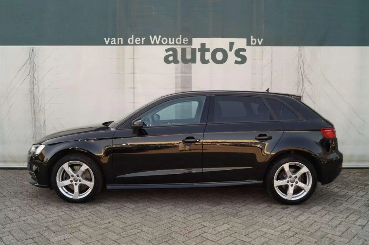 Photo 1 : Audi A3 2020 Hybrid