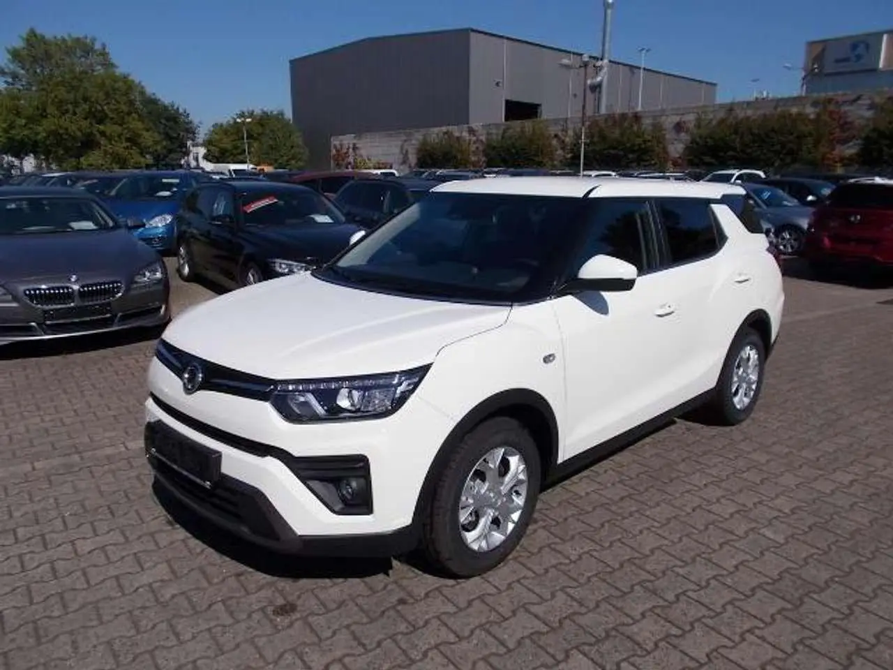 Photo 1 : Ssangyong Tivoli 2024 Petrol