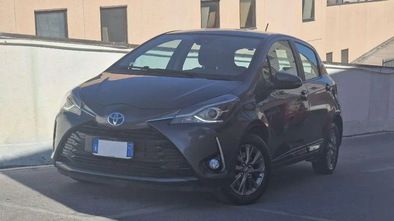 Photo 1 : Toyota Yaris 2017 Hybride