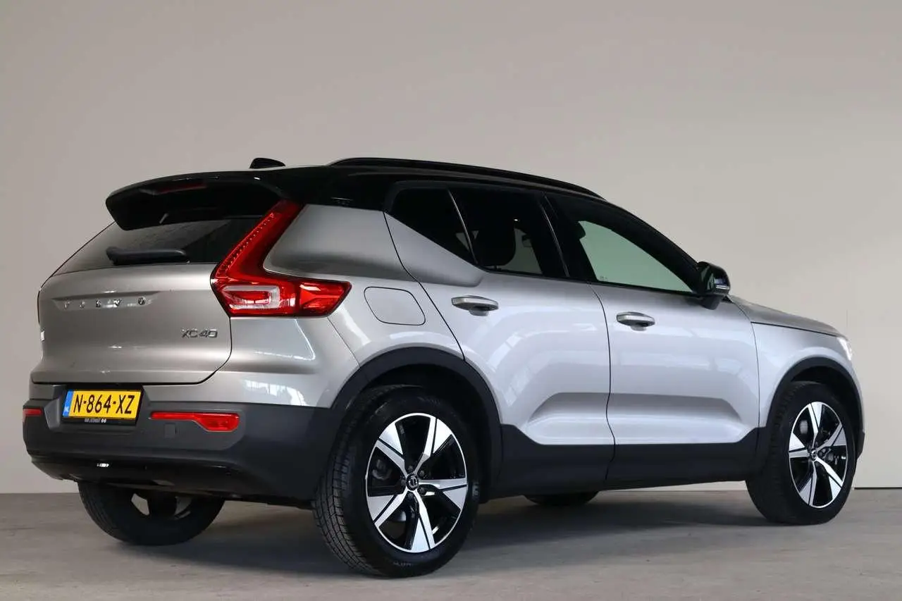 Photo 1 : Volvo Xc40 2022 Hybride