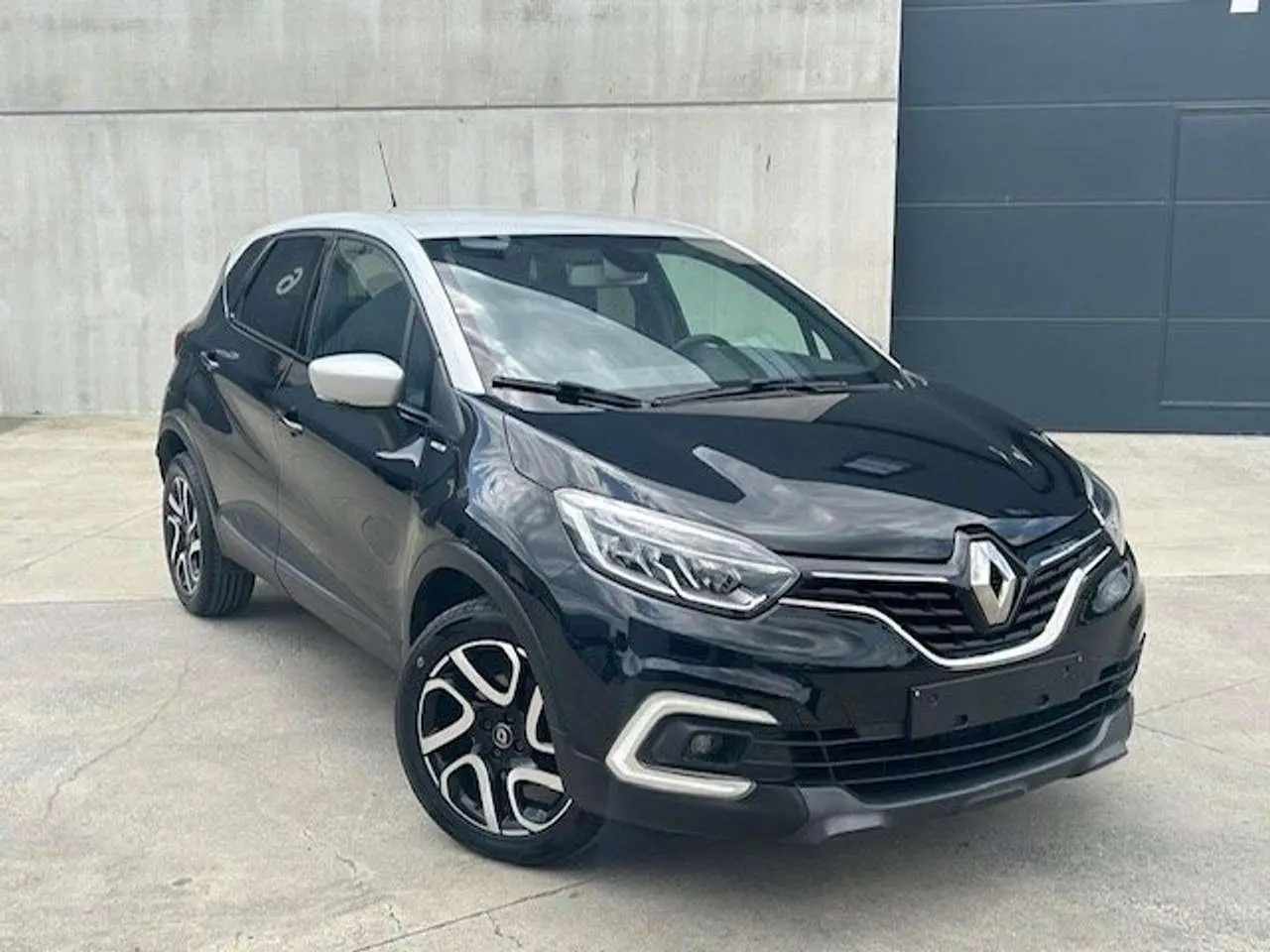 Photo 1 : Renault Captur 2018 Essence