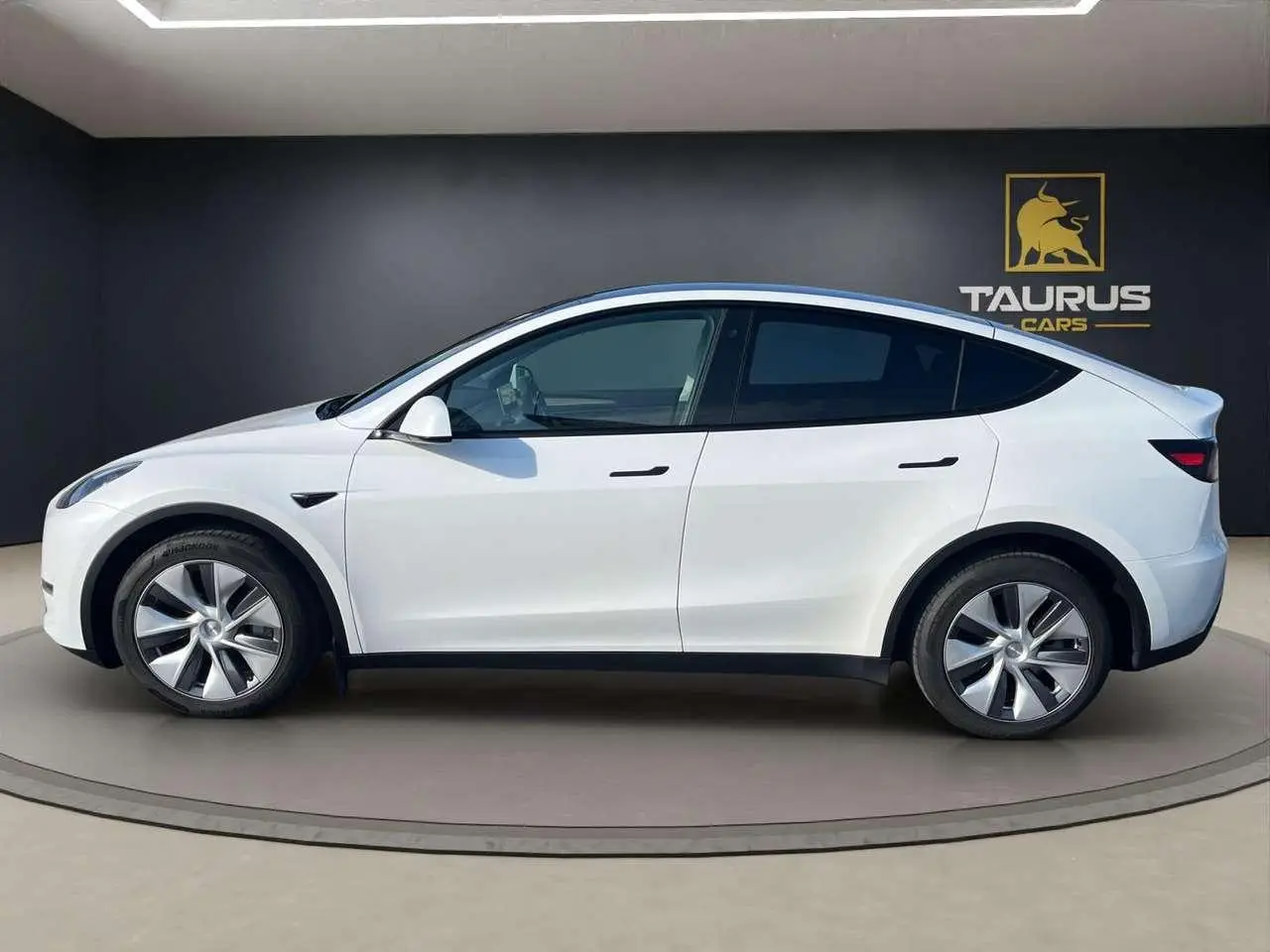 Photo 1 : Tesla Model Y 2022 Electric