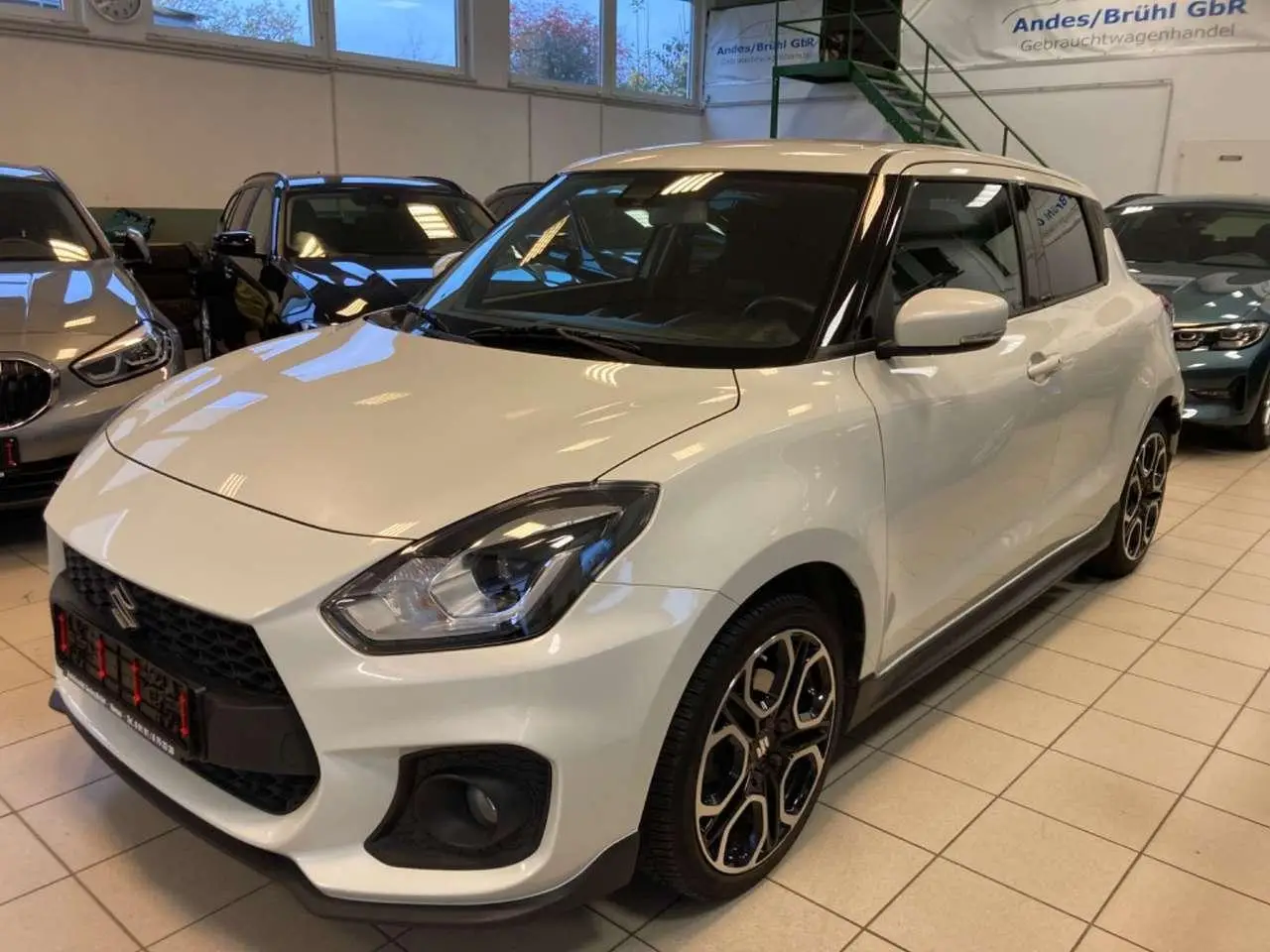 Photo 1 : Suzuki Swift 2019 Petrol