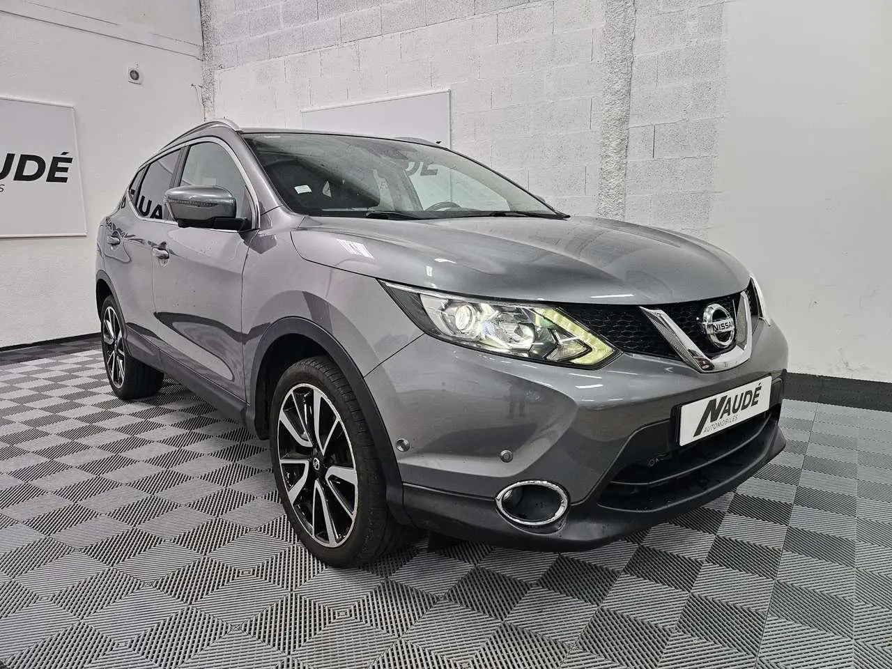 Photo 1 : Nissan Qashqai 2017 Petrol