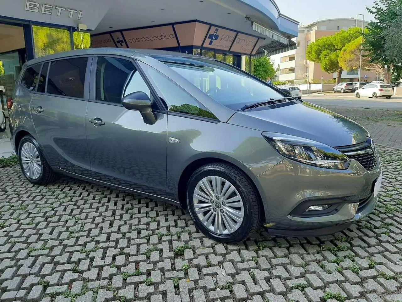 Photo 1 : Opel Zafira 2017 Essence