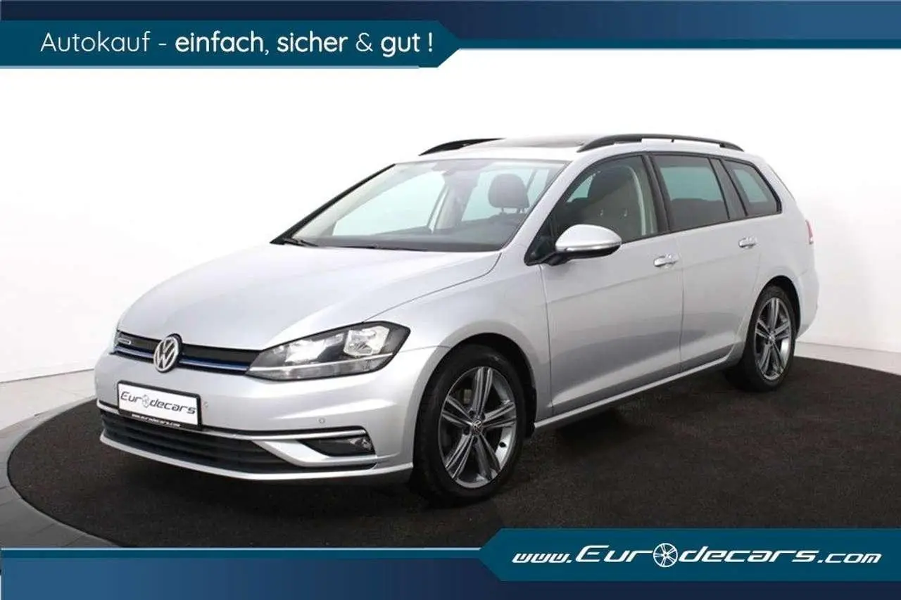 Photo 1 : Volkswagen Golf 2019 Petrol