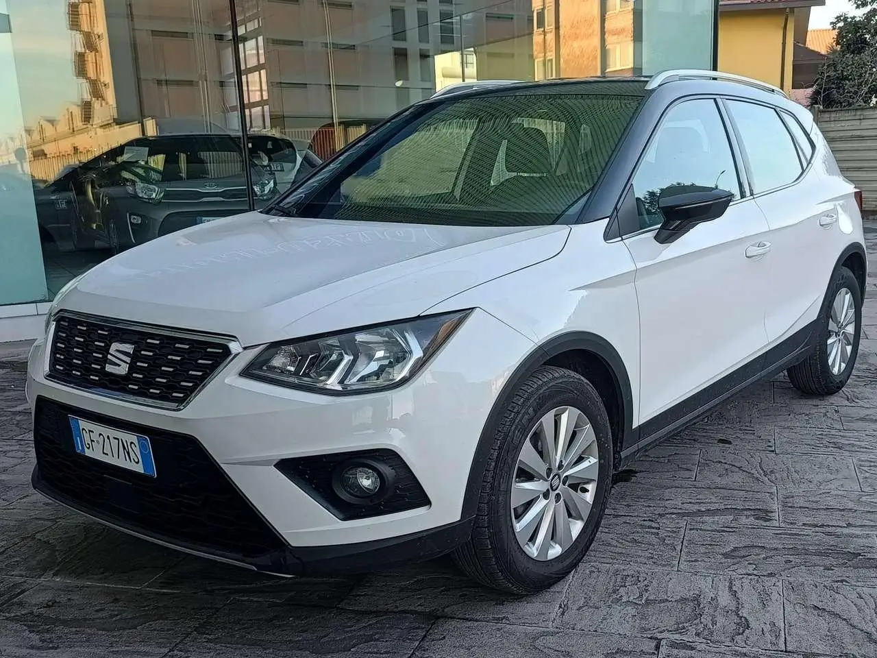 Photo 1 : Seat Arona 2021 Petrol