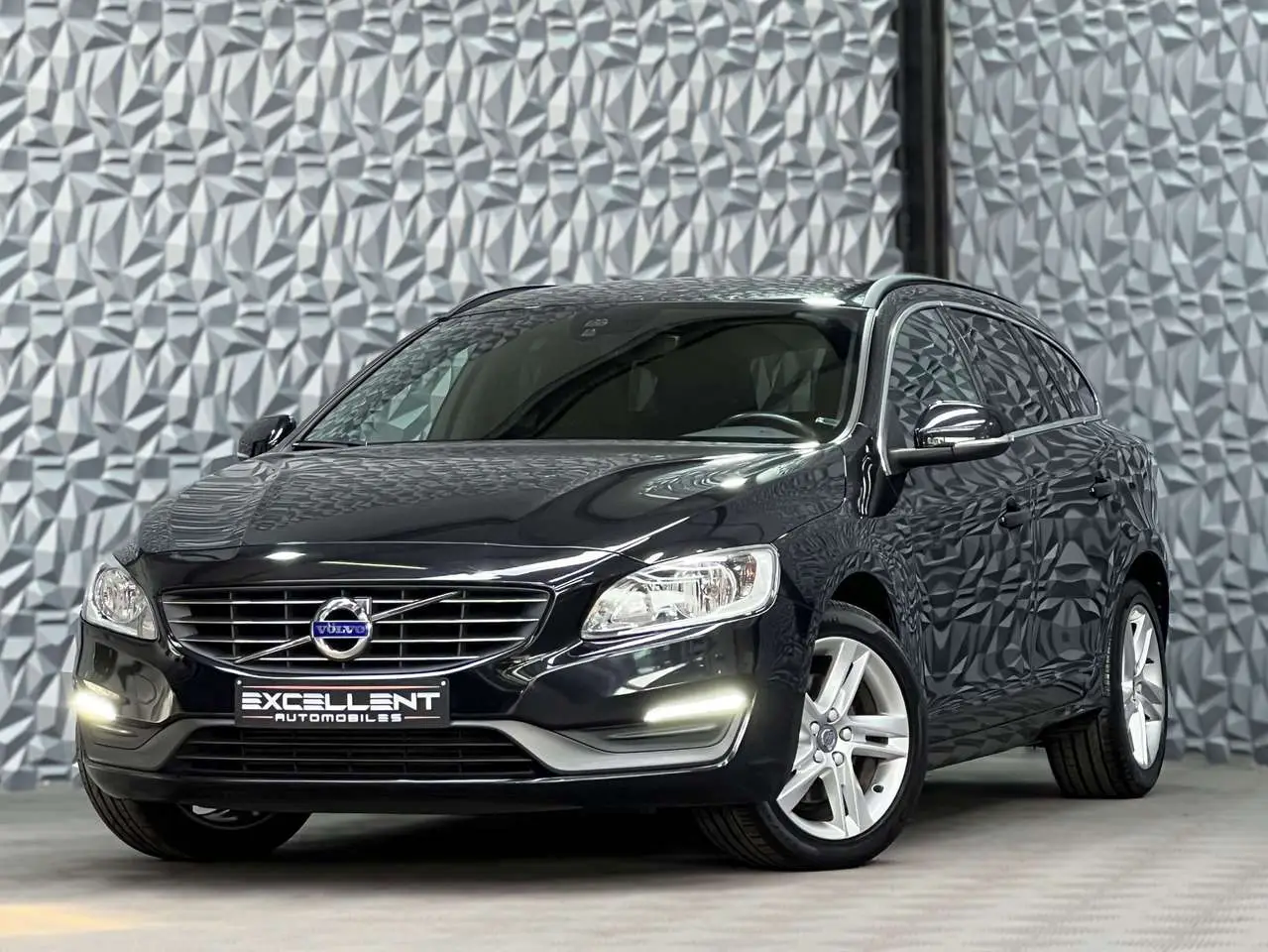 Photo 1 : Volvo V60 2015 Diesel