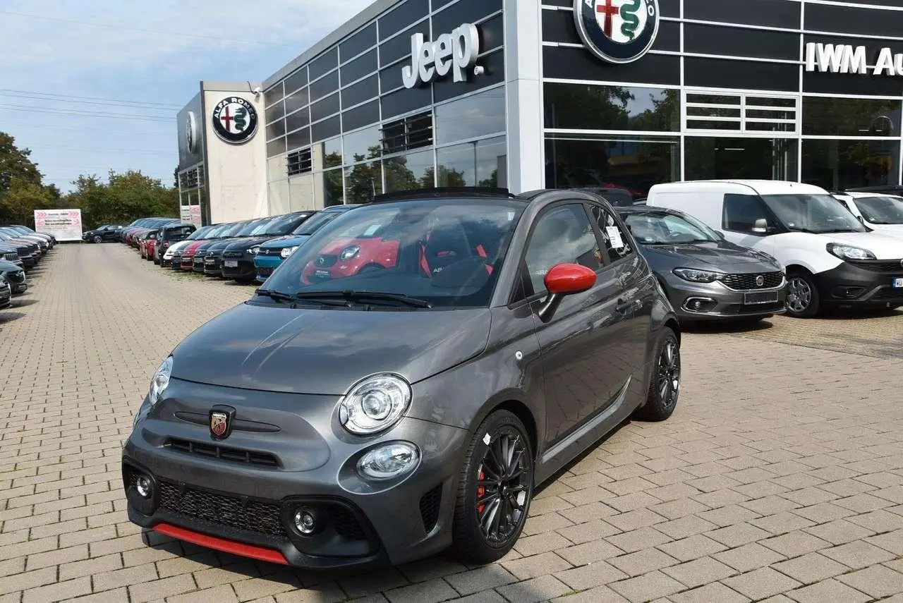 Photo 1 : Abarth 695 2023 Essence