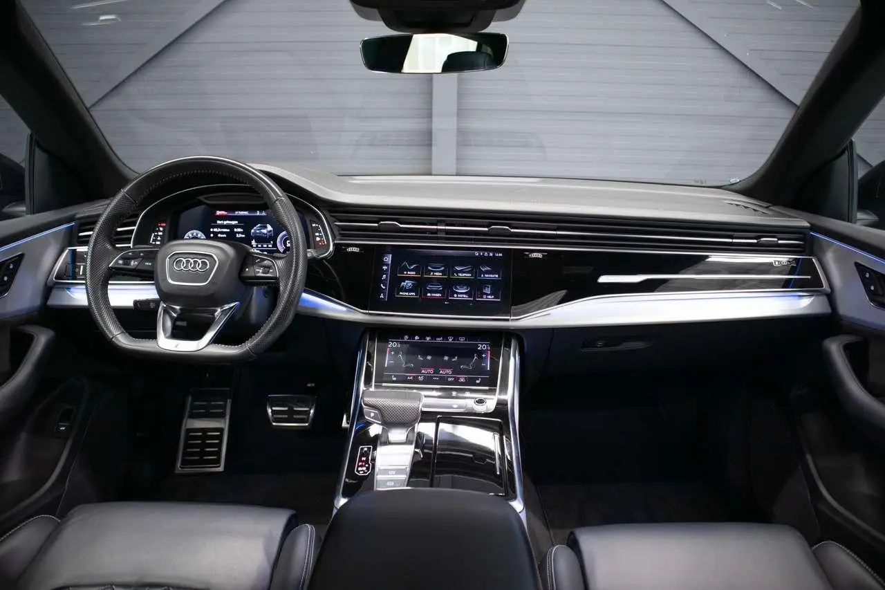 Photo 1 : Audi Q8 2019 Petrol