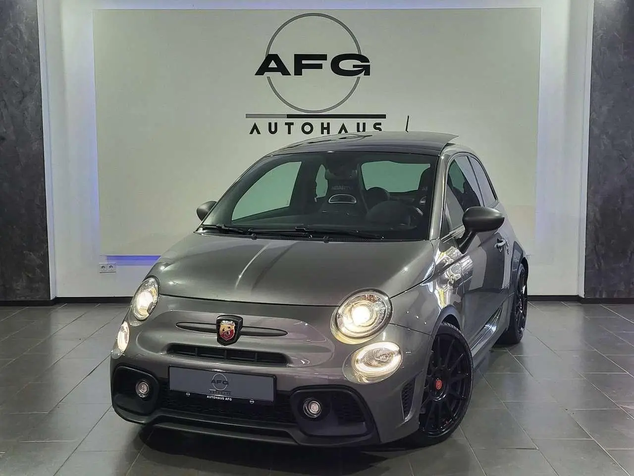 Photo 1 : Abarth 595 2017 Petrol