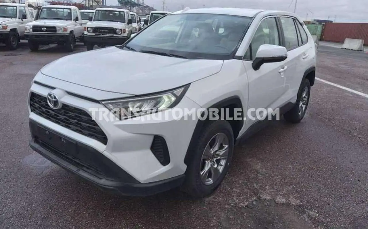 Photo 1 : Toyota Rav4 2024 Petrol