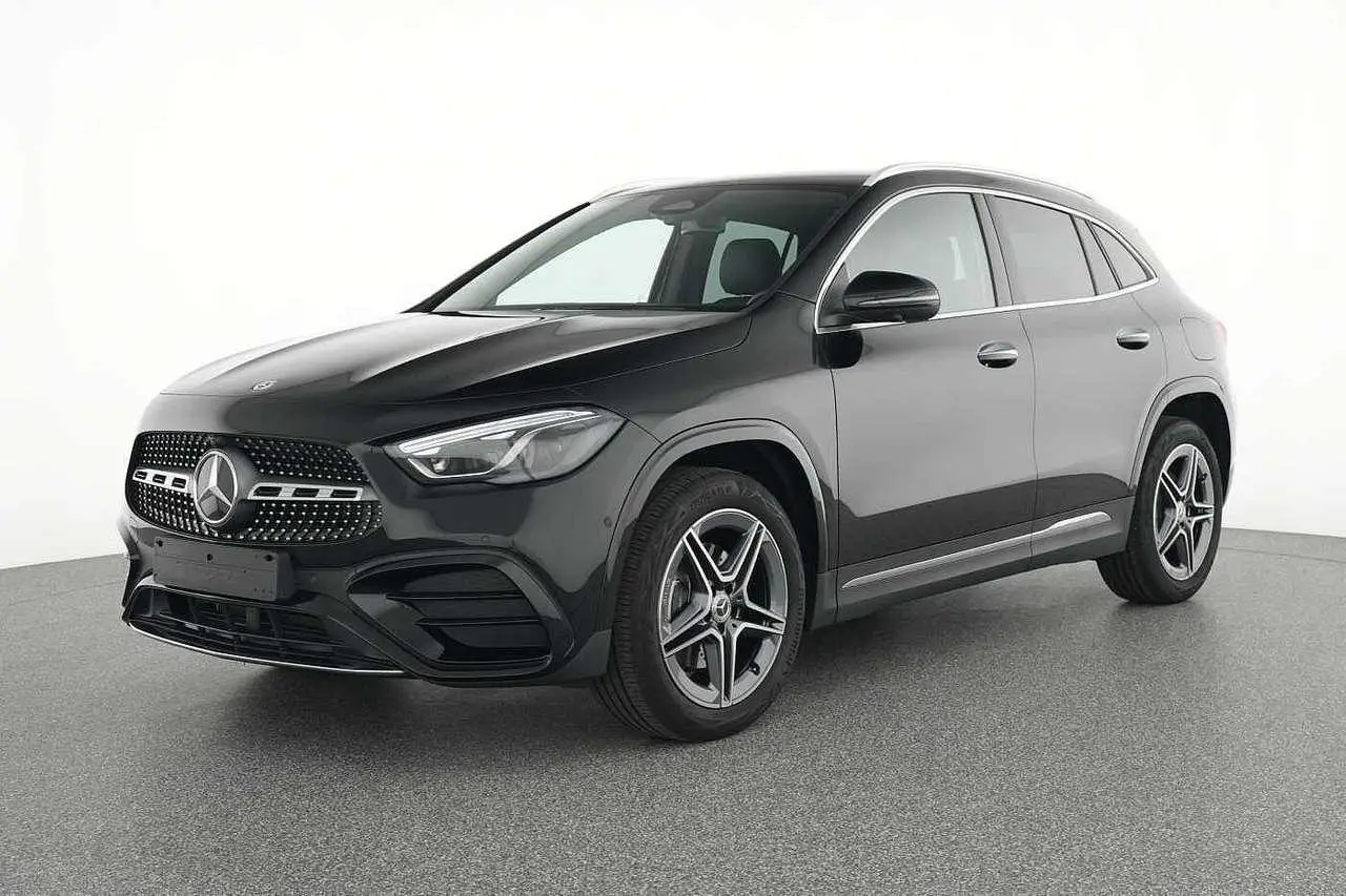 Photo 1 : Mercedes-benz Classe Gla 2023 Hybrid