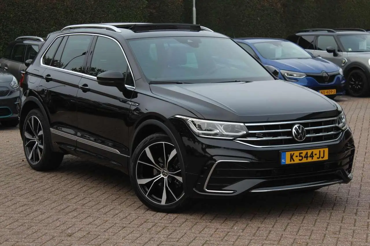 Photo 1 : Volkswagen Tiguan 2021 Petrol