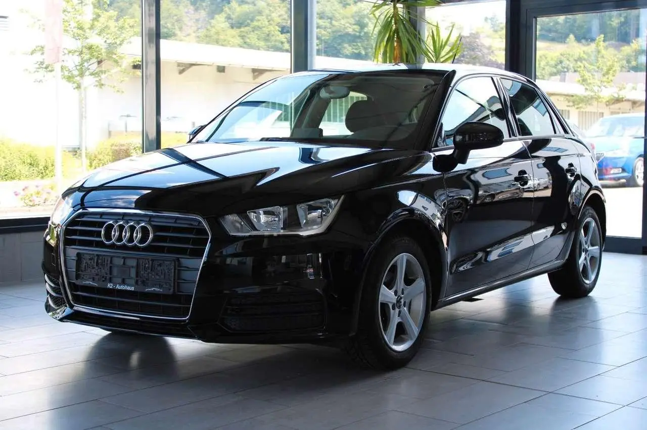 Photo 1 : Audi A1 2015 Petrol