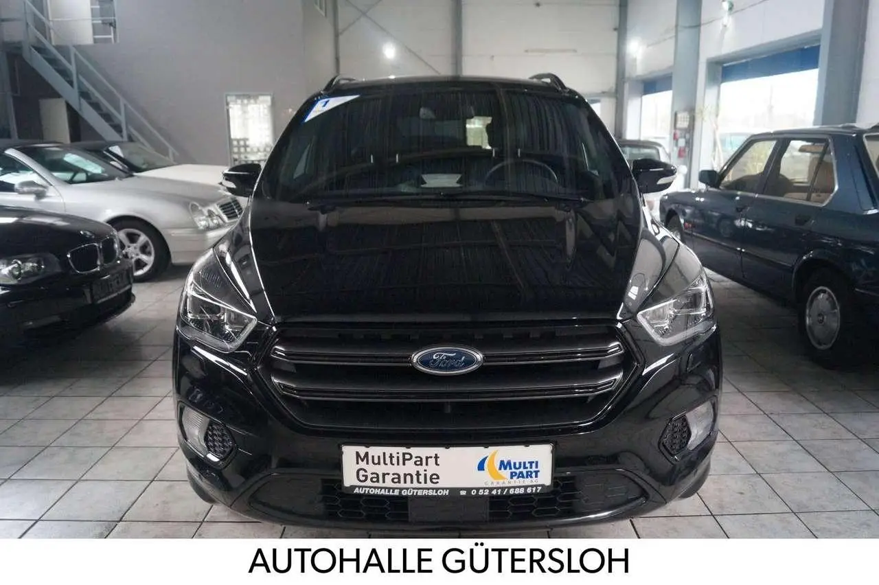 Photo 1 : Ford Kuga 2019 Essence