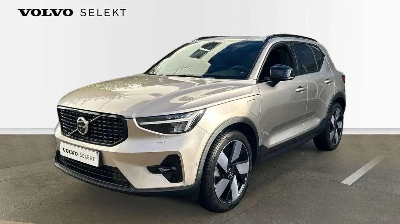 Photo 1 : Volvo Xc40 2023 Hybrid