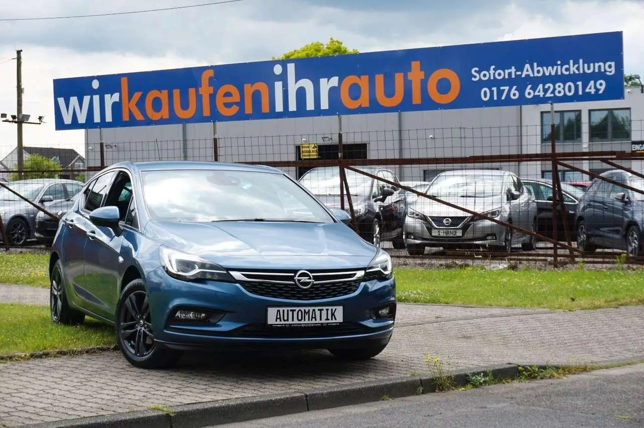 Photo 1 : Opel Astra 2016 Petrol