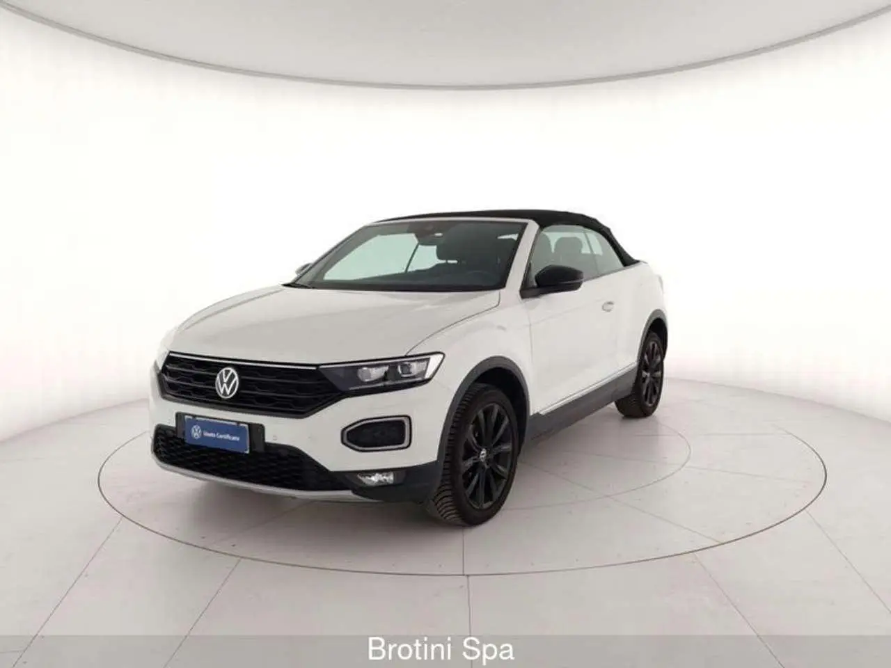 Photo 1 : Volkswagen T-roc 2021 Essence