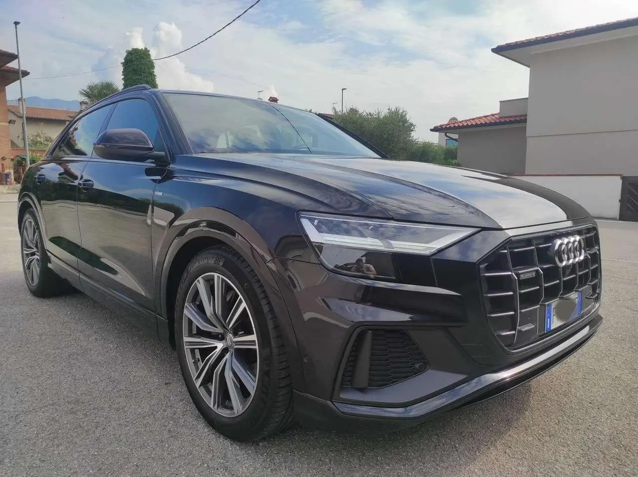 Photo 1 : Audi Q8 2019 Hybride