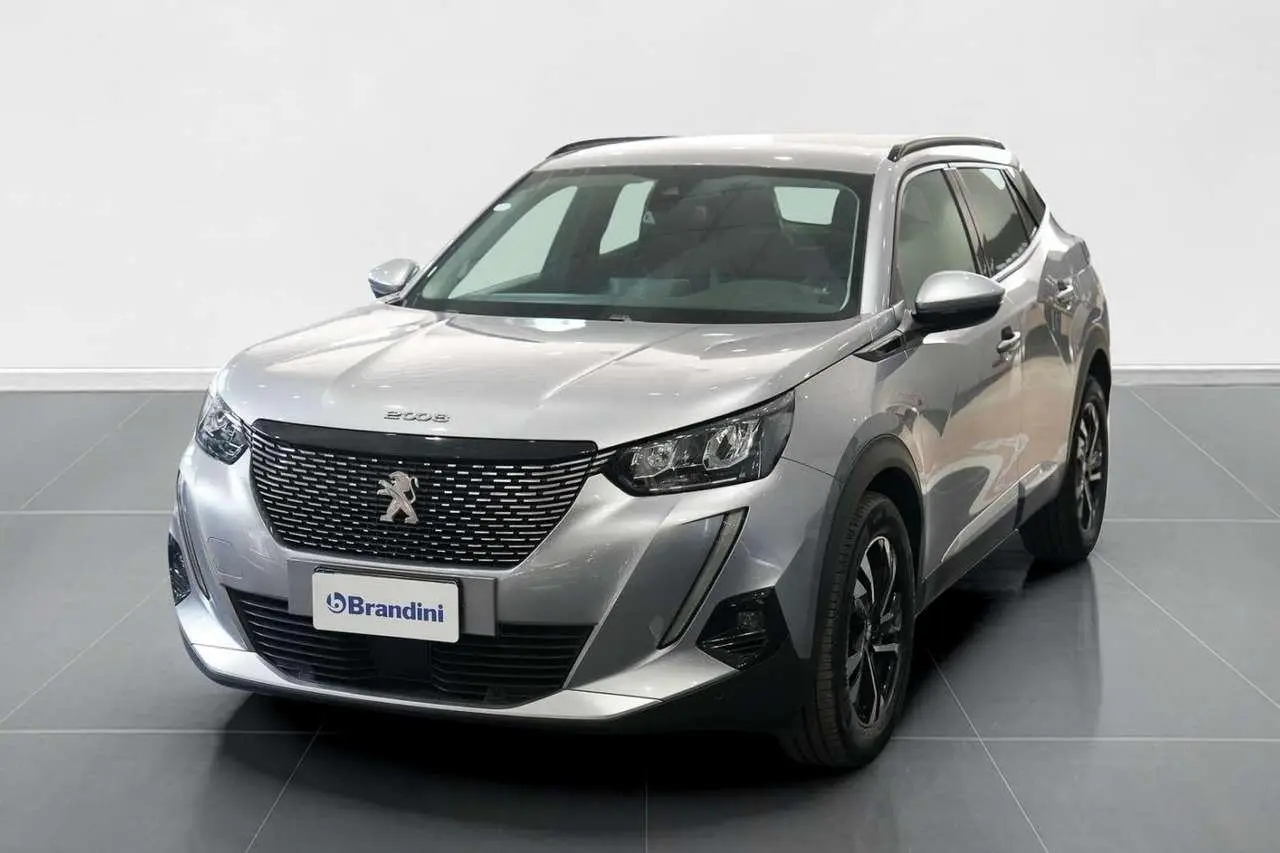 Photo 1 : Peugeot 2008 2021 Petrol