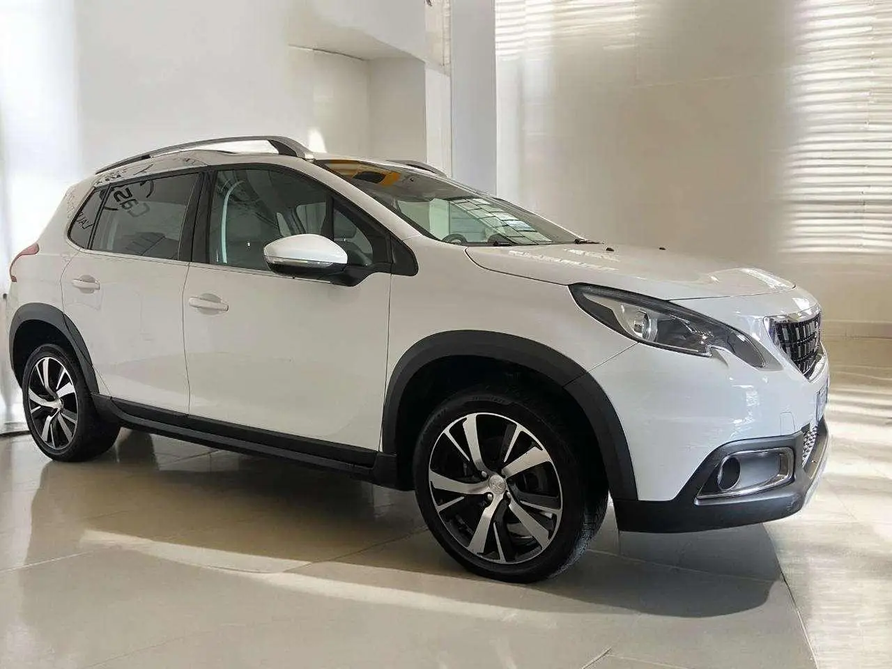 Photo 1 : Peugeot 2008 2018 Petrol