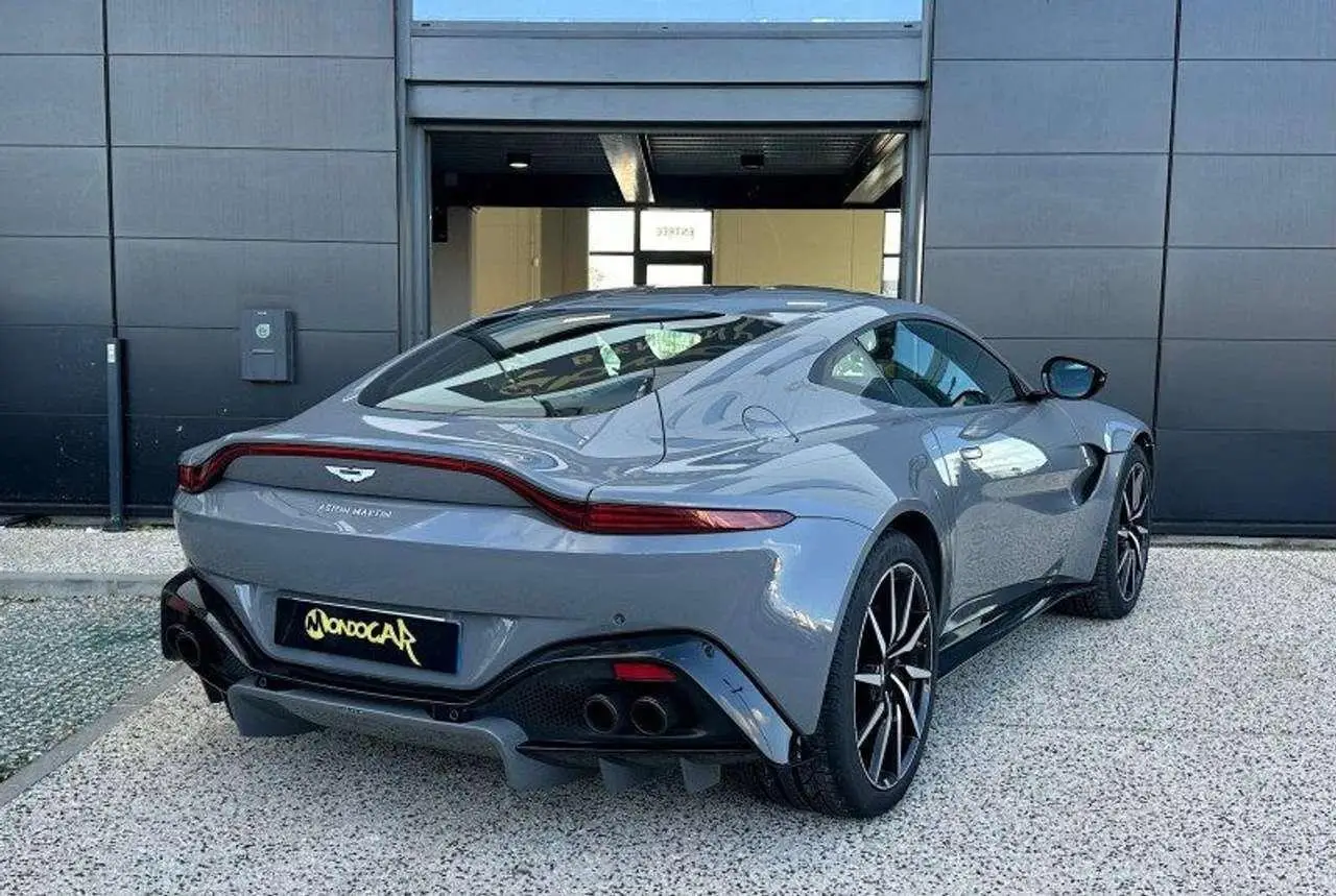 Photo 1 : Aston Martin V8 2019 Essence