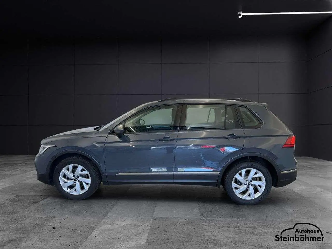 Photo 1 : Volkswagen Tiguan 2023 Petrol