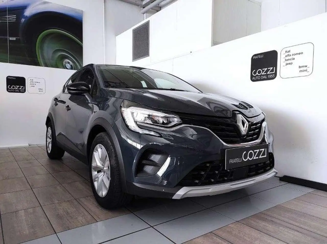 Photo 1 : Renault Captur 2023 Essence