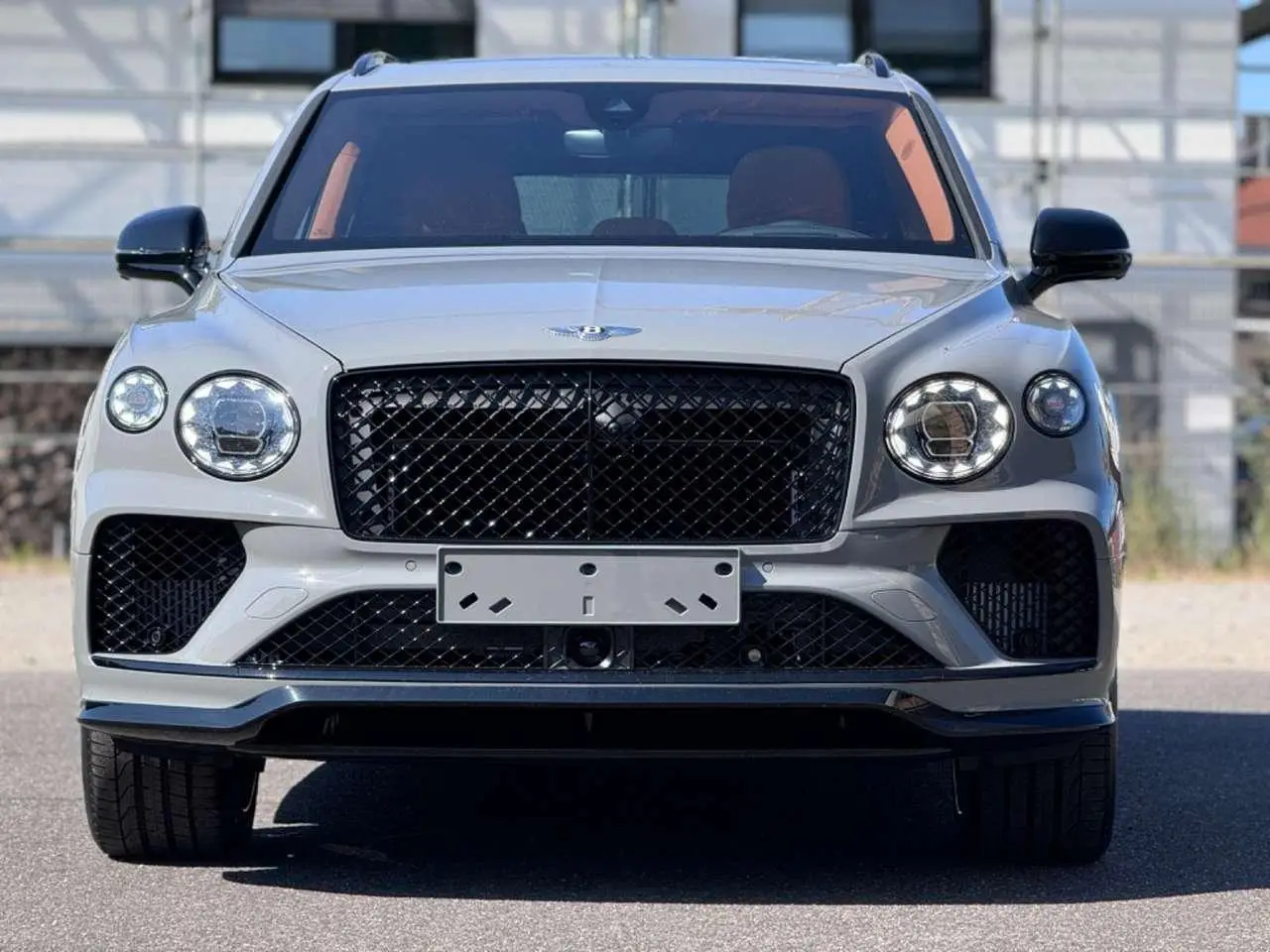 Photo 1 : Bentley Bentayga 2024 Hybrid