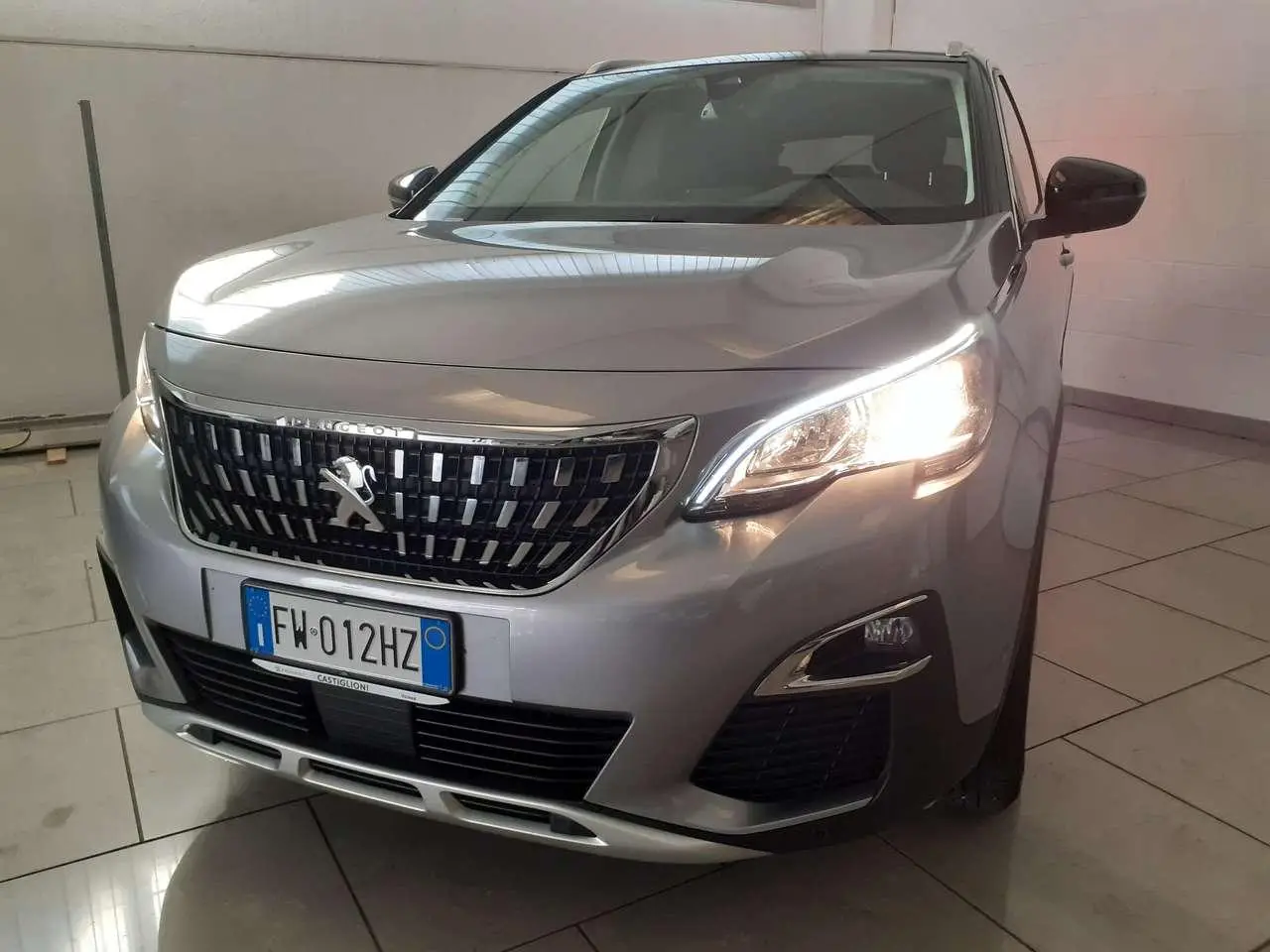 Photo 1 : Peugeot 3008 2019 Essence