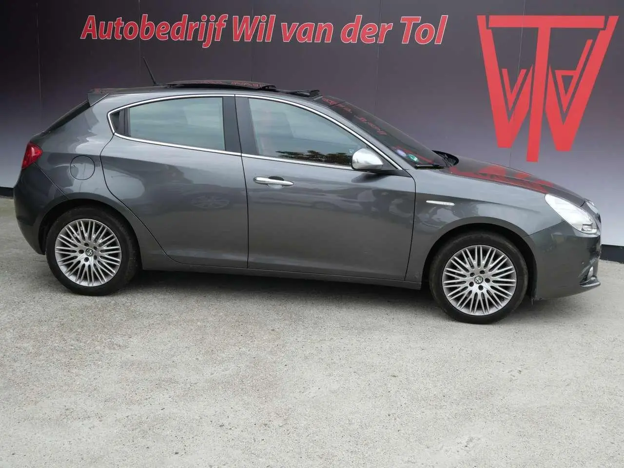 Photo 1 : Alfa Romeo Giulietta 2015 Essence