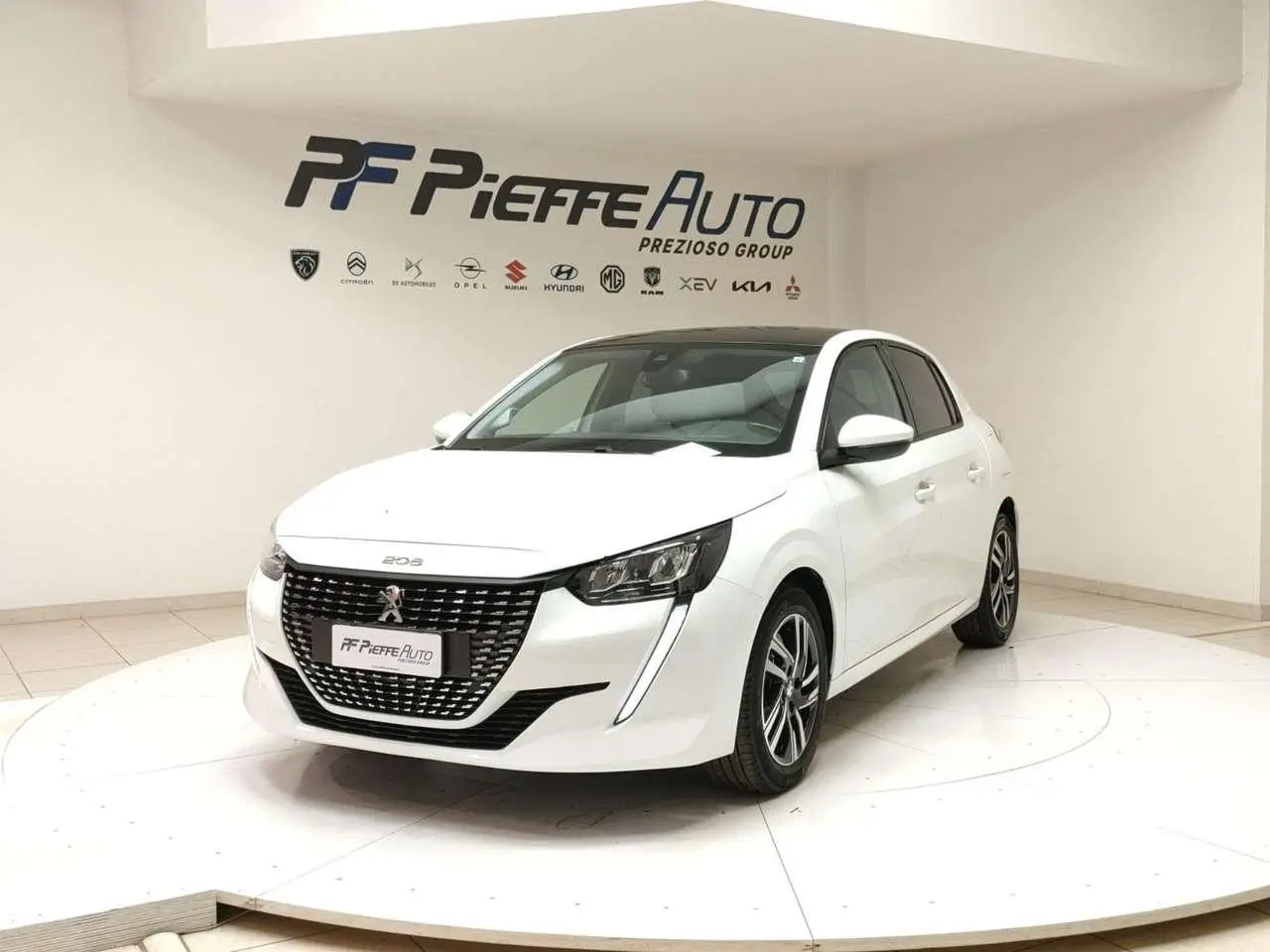 Photo 1 : Peugeot 208 2020 Diesel