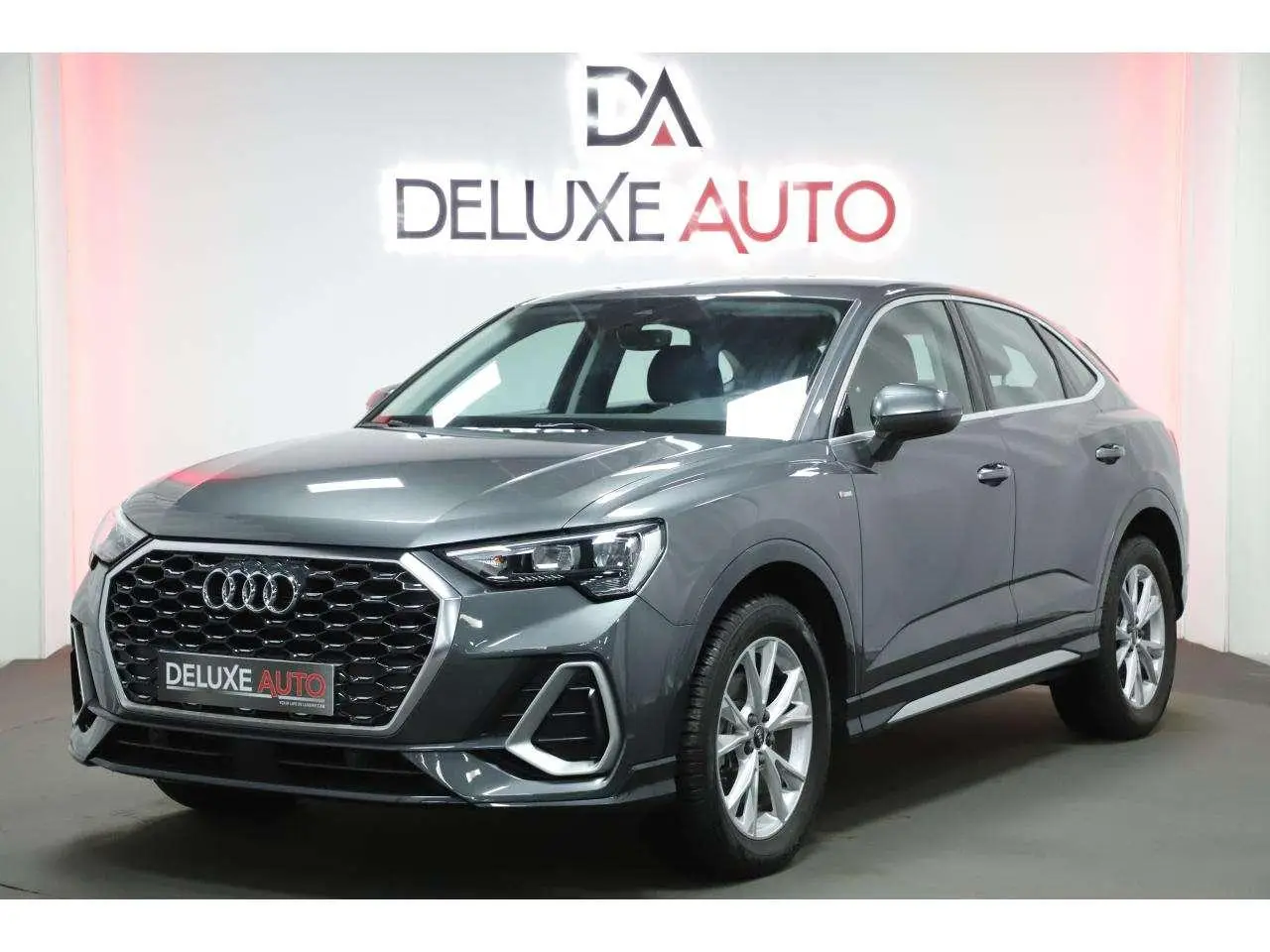 Photo 1 : Audi Q3 2022 Essence