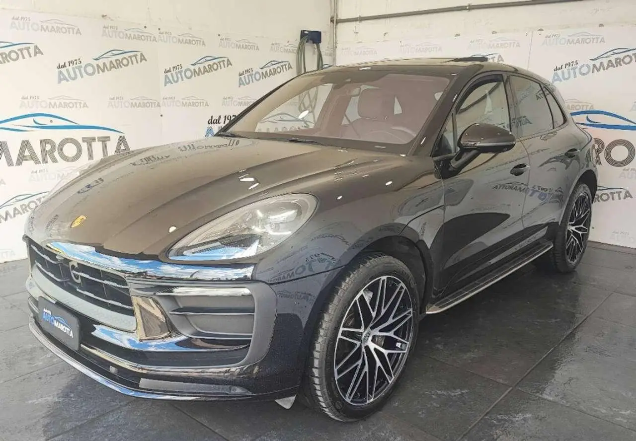 Photo 1 : Porsche Macan 2022 Essence