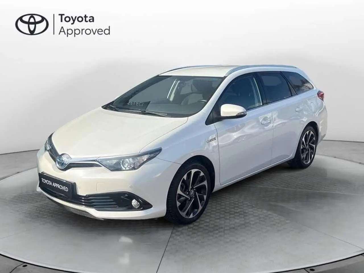 Photo 1 : Toyota Auris 2015 Hybride