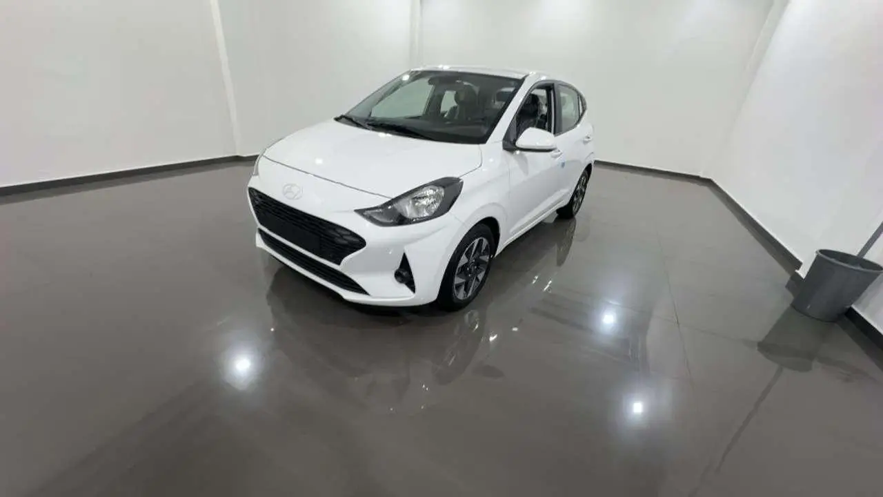 Photo 1 : Hyundai I10 2024 Petrol