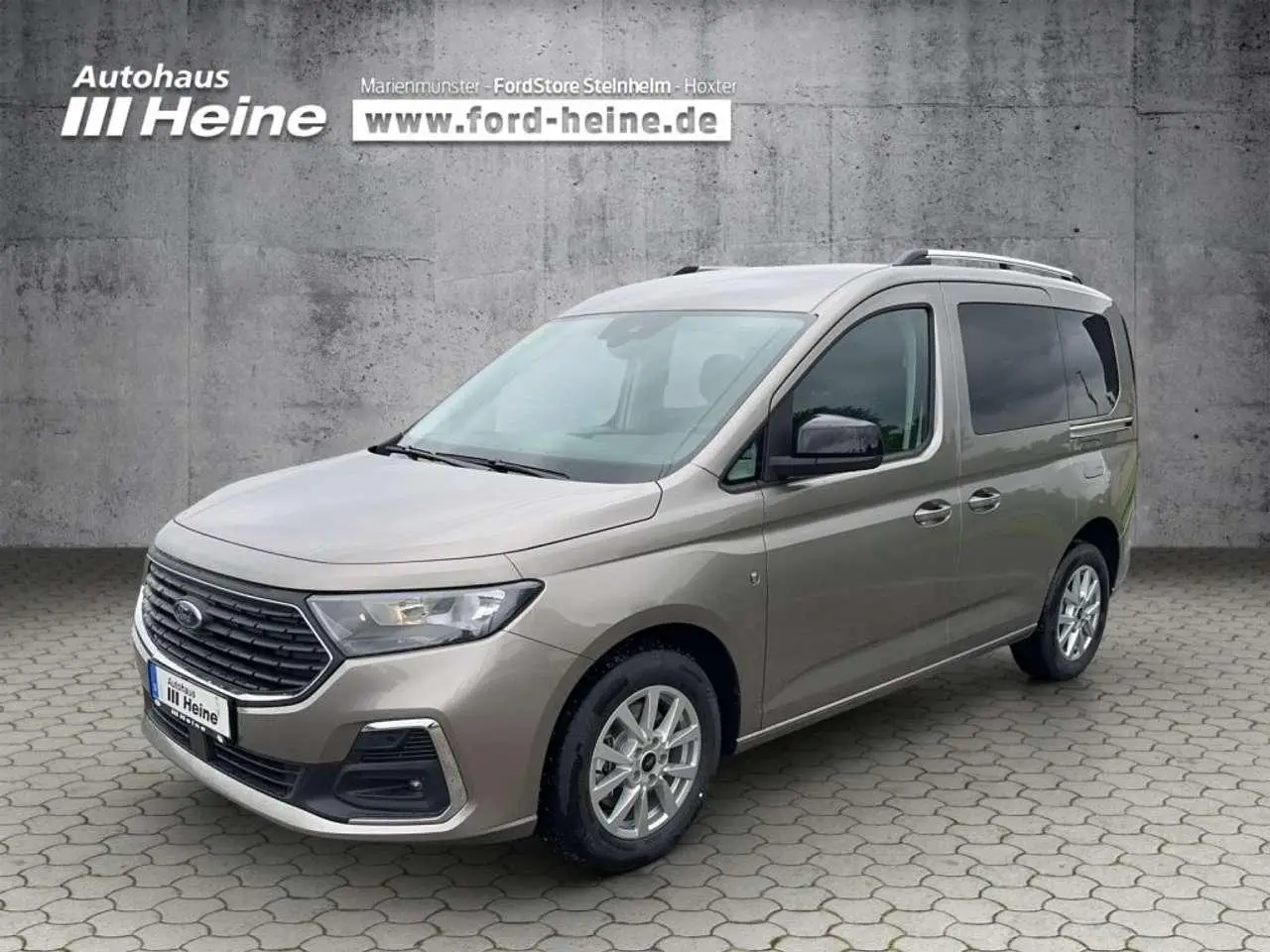 Photo 1 : Ford Tourneo 2024 Petrol