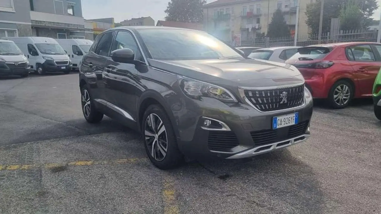 Photo 1 : Peugeot 3008 2020 Diesel